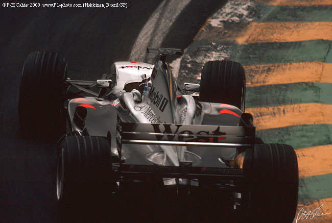 Hakkinen_2000_Brazil_01_PHC.jpg