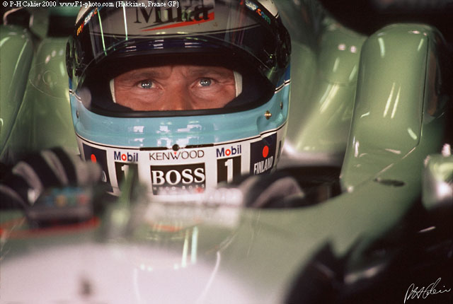 Hakkinen_2000_France_01_PHC.jpg