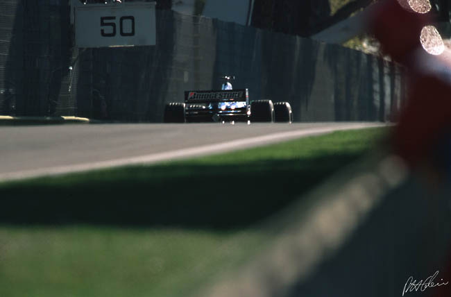 Alesi_2000_Imola_01_PHC.jpg