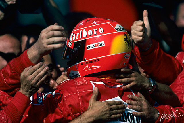 Schumacher_2000_Italy_02_PHC.jpg