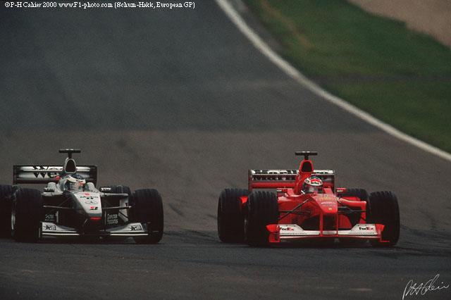 Schumacher-Hakkinen_2000_Nurburgring_01_PHC.jpg