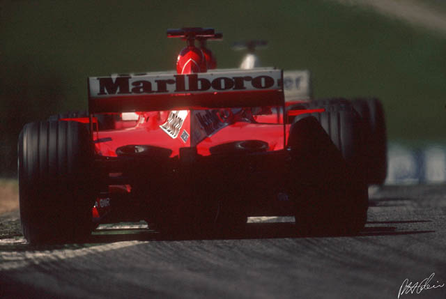 Barrichello_2001_Austria_03_PHC.jpg