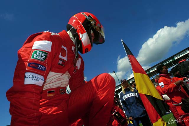 Schumacher_2001_England_01_PHC.jpg