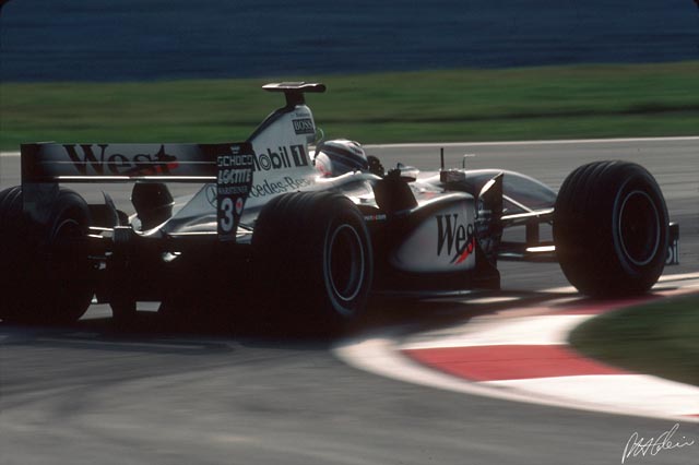 Hakkinen_2001_Malaysia_02_PHC.jpg