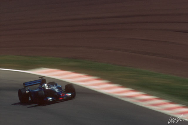 Alesi_2001_Spain_01_PHC.jpg