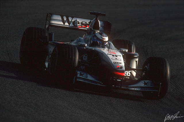 Hakkinen_2001_Spain_02_PHC.jpg