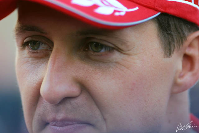 Schumacher_2001_USA_02_PHC.jpg