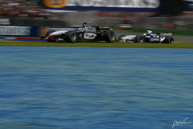 Raikkonen-Montoya_2002_Australia_01_PHC.jpg