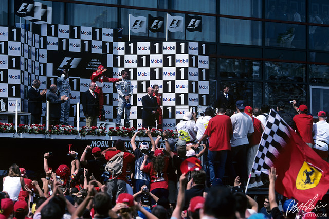 Podium_2002_France_03_PHC.jpg