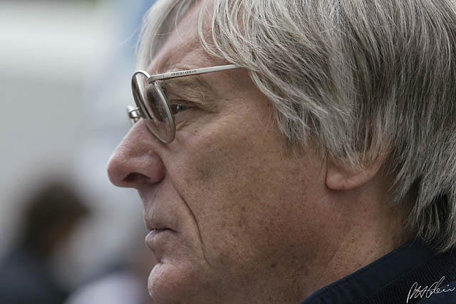 Ecclestone_2002_Imola_01_PHC.jpg