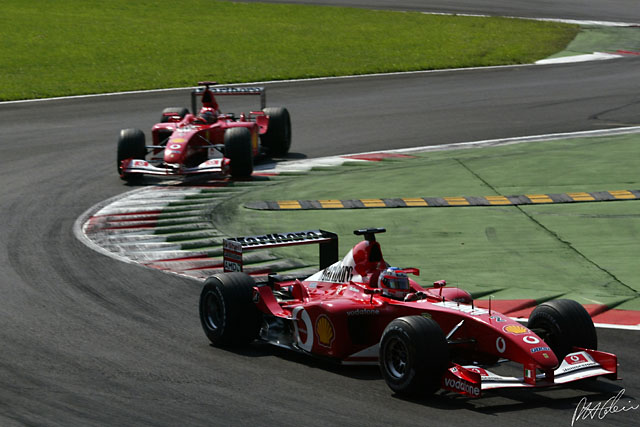 Ferrari_2002_Italy_01_PHC.jpg