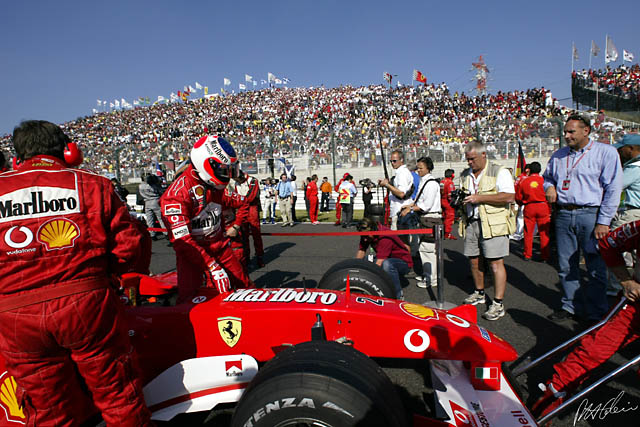 Barrichello_2002_Japan_01_PHC.jpg