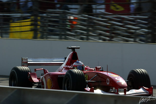 Barrichello_2002_USA_01_PHC.jpg