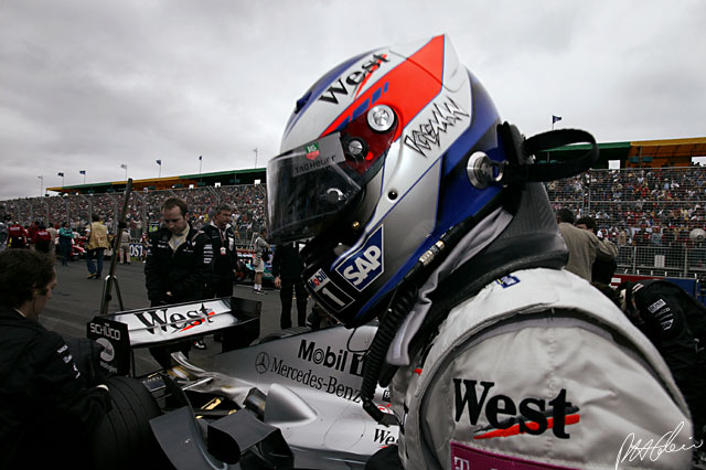 Raikkonen_2004_Australia_07_PHC.jpg