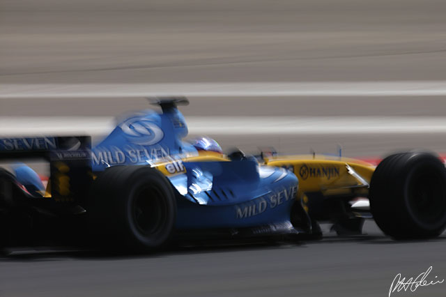 Alonso_2004_Bahrain_07_PHC.jpg