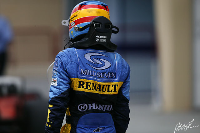 Alonso_2004_Bahrain_10_PHC.jpg