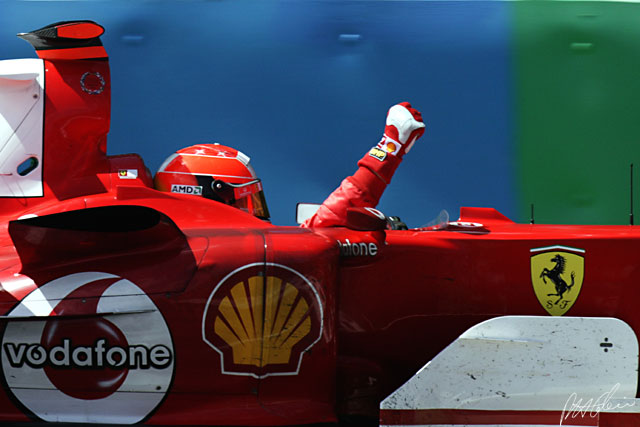 Schumacher_2004_France_03_PHC.jpg