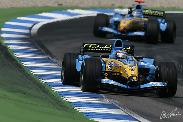 Alonso-Trulli_2004_Germany_01_PHC.jpg