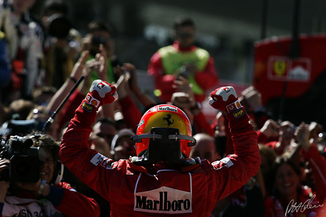 Schumacher_2004_Imola_07.jpg