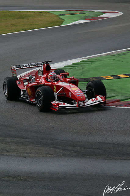 Barrichello_2004_Italy_06_PHC.jpg