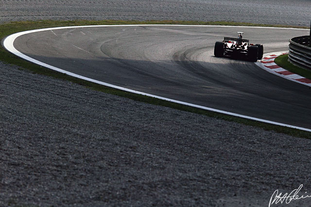 Schumacher_2004_Italy_02_PHC.jpg