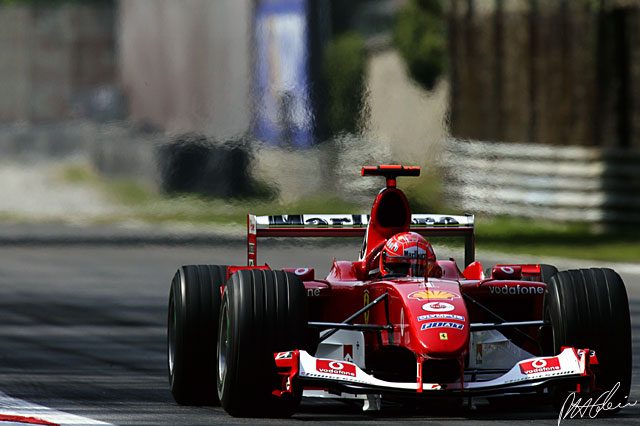 Schumacher_2004_Italy_08_PHC.jpg