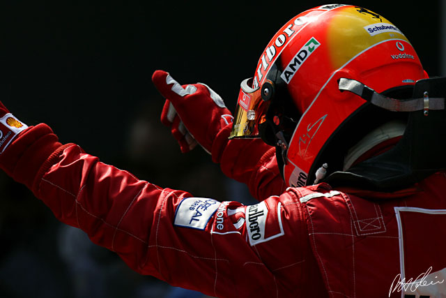 Schumacher_2004_Nurburgring_06_PHC.jpg