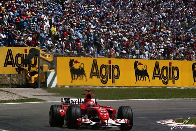 Schumacher_2004_Spain_08_PHC.jpg