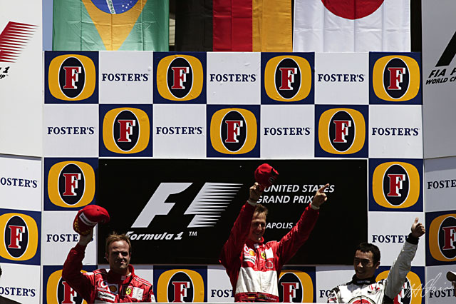 Podium_2004_USA_01_PHC.jpg