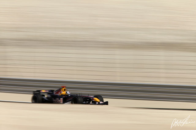 Coulthard_2005_Bahrain_02_PHC.jpg