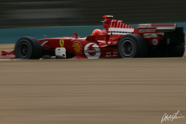 Schumacher_2005_France_04_PHC.jpg