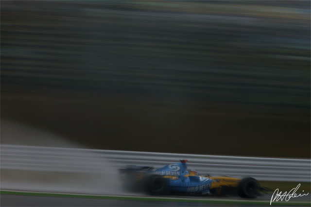 Alonso_2005_Japan_03_PHC.jpg