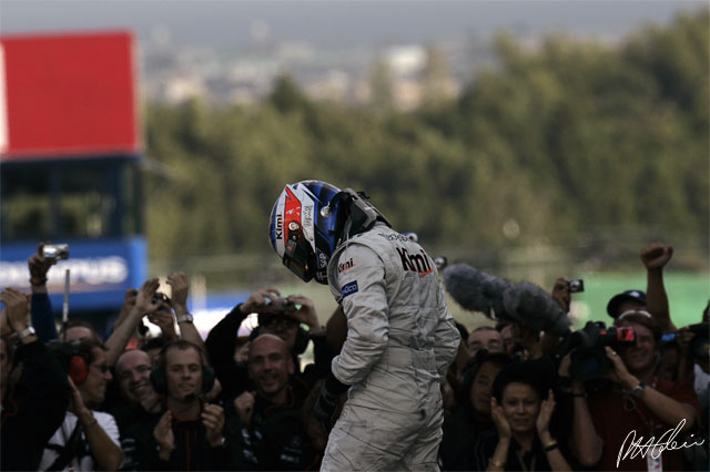 Raikkonen_2005_Japan_01_PHC.jpg