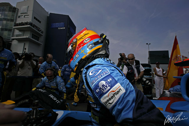 Alonso_2005_Nurburgring_01_PHC.jpg