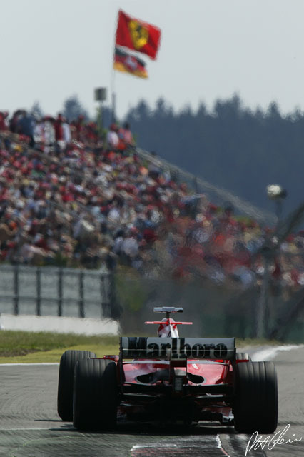 Barrichello_2005_Nurburgring_02_PHC.jpg