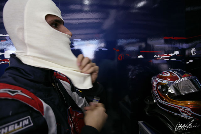 Liuzzi_2006_Bahrain_01_PHC.jpg