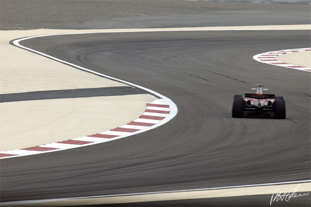 Liuzzi_2006_Bahrain_03_PHC.jpg