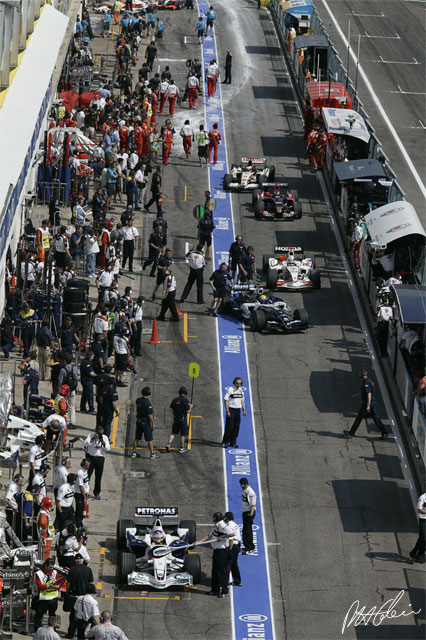 Pitlane_2006_Imola_01_PHC.jpg