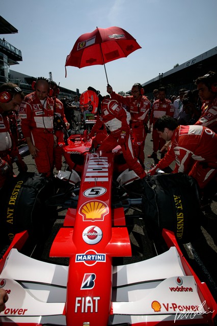 Schumacher_2006_Italy_04_PHC.jpg