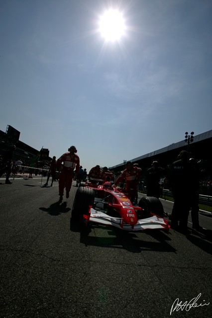 Schumacher_2006_Italy_06_PHC.jpg