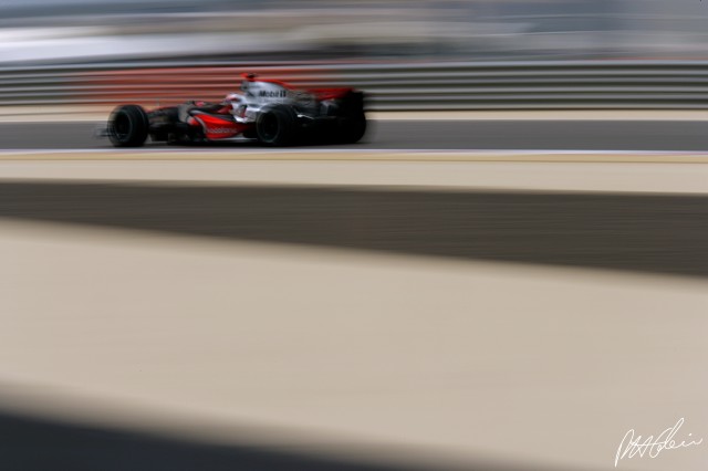 Alonso_2007_Bahrain_03_PHC.jpg