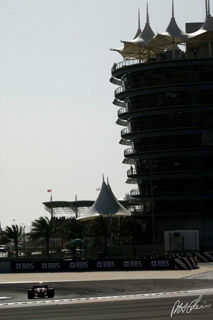 Raikkonen_2007_Bahrain_08_PHC.jpg