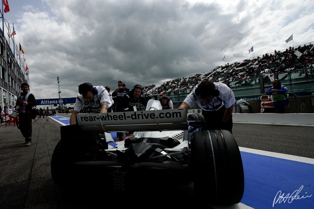 Heidfeld_2007_France_01_PHC.jpg