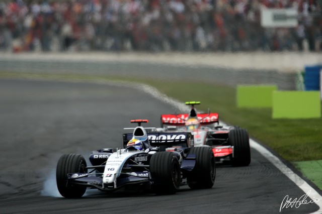 Rosberg-Hamil_2007_France_01_PHC.jpg