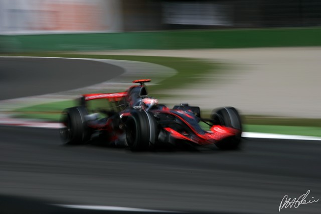 Alonso_2007_Italy_09_PHC.jpg