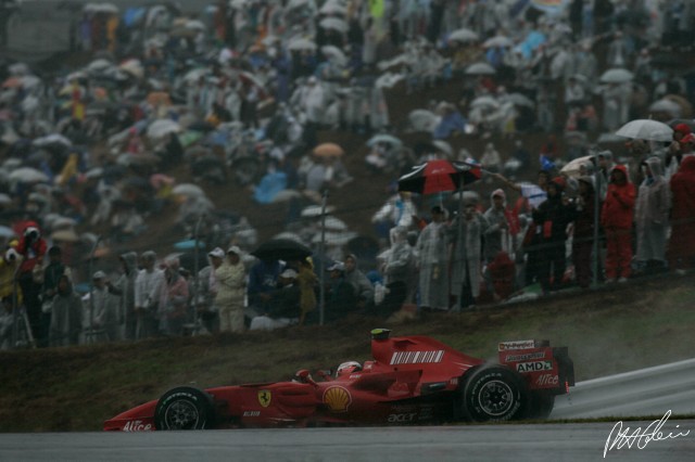 Raikkonen_2007_Japan_06_PHC.jpg