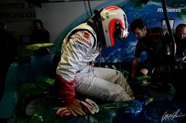 Barrichello_2007_Nurburgring_01_PHC.jpg