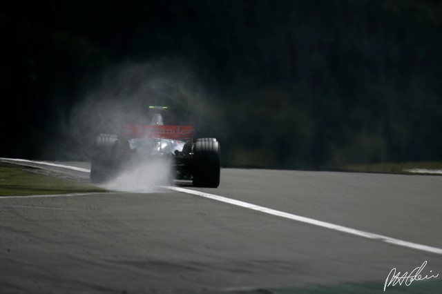 Hamilton_2007_Nurburgring_03_PHC.jpg