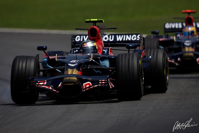 Vettel-Bourdais_2008_Brazil_01_PHC.jpg