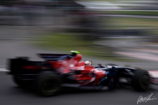 Vettel_2008_Brazil_02_PHC.jpg